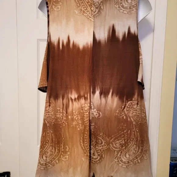 #225 American Curvy Brown Tye Dyed Cold shoulder tunic top.Sze. 5X - Picture 3 of 4